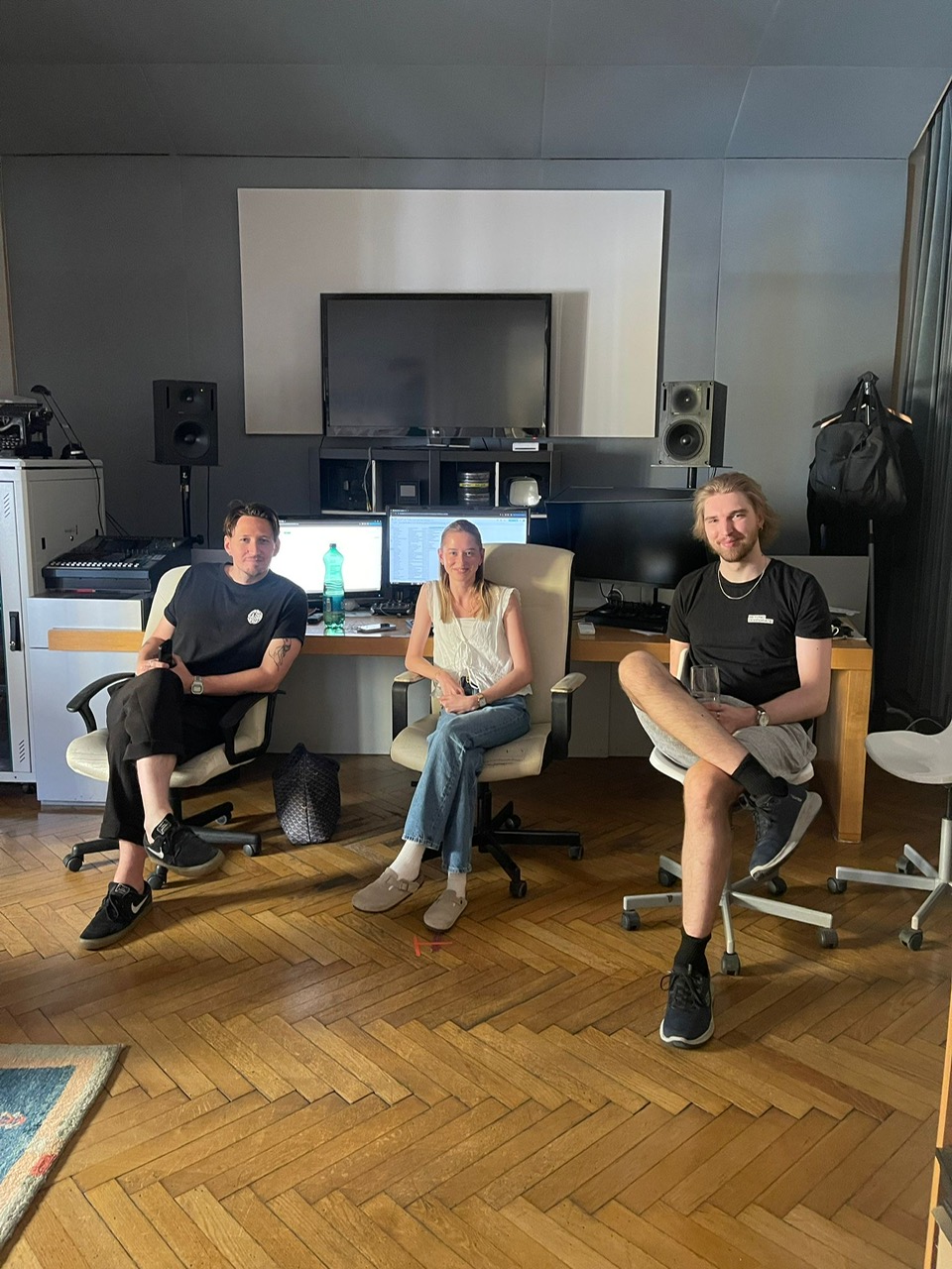Franziska während ihres Praktikums bei Art-Media Film & TV Produktion