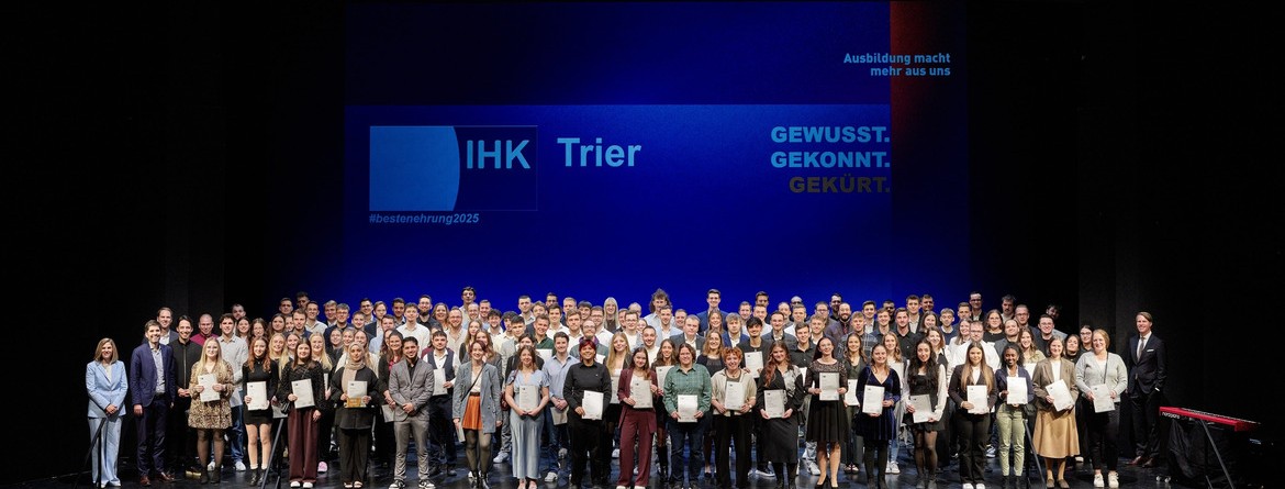 Alle Prüfungsbesten der IHK Trier 2025