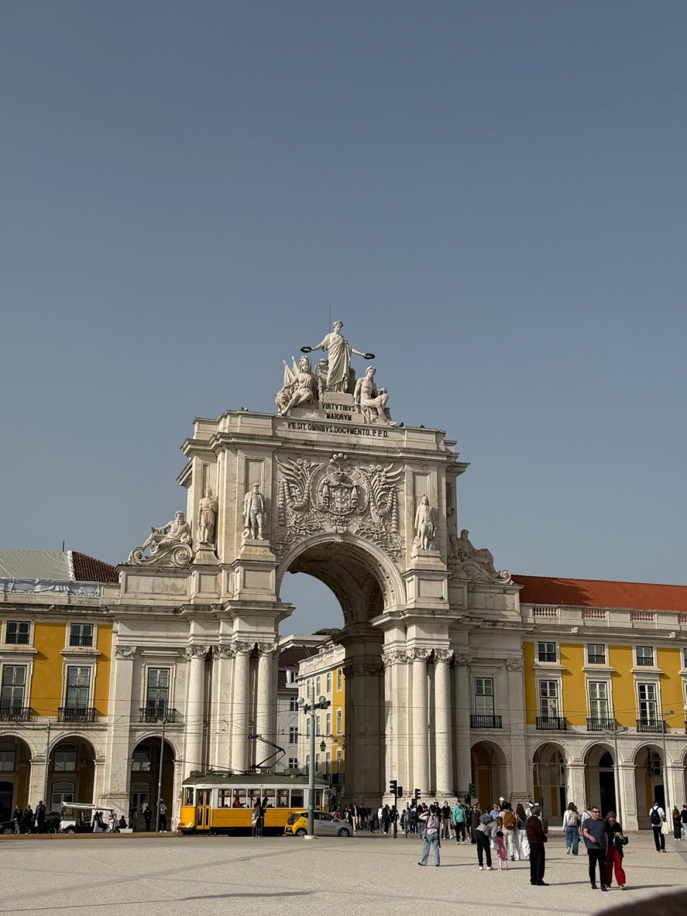 Der Praça do Comércio