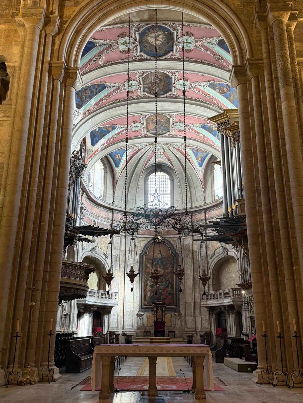 Die Kathedrale Sé de Lisboa von innen