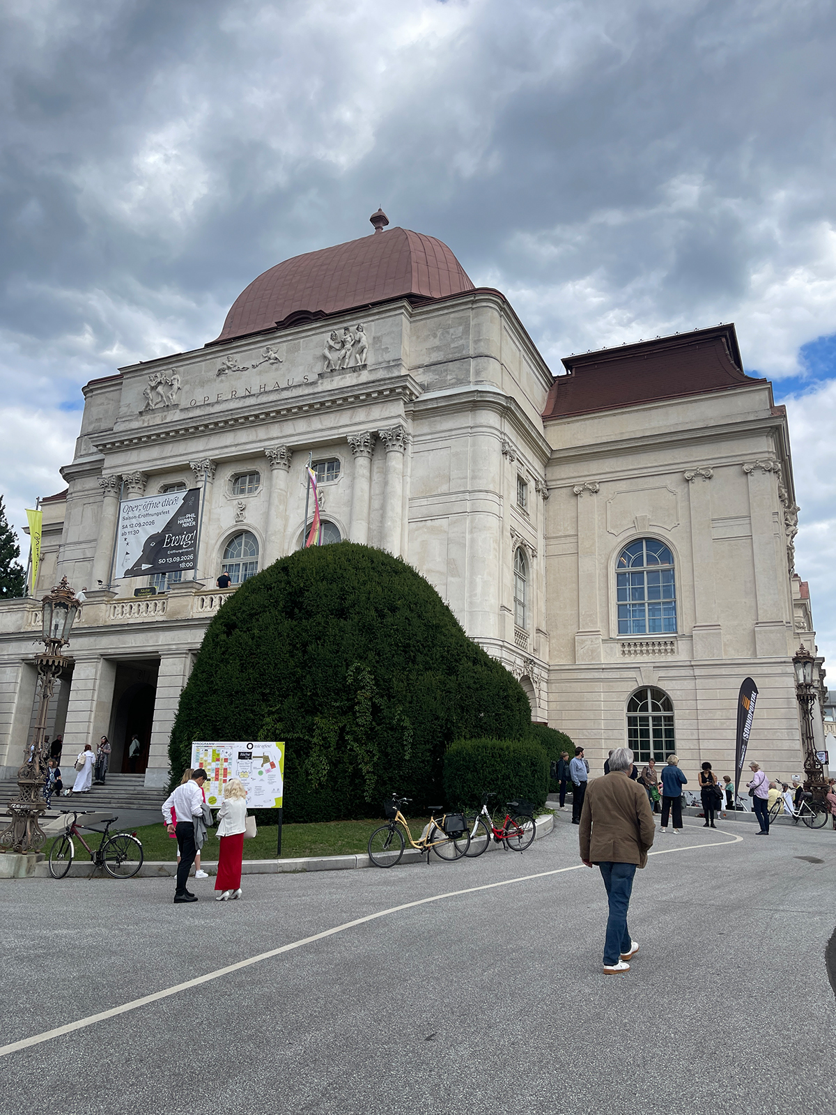 Oper Graz von außen