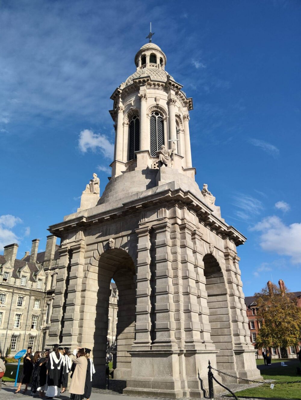 der Campanile des Trinity College Dublin